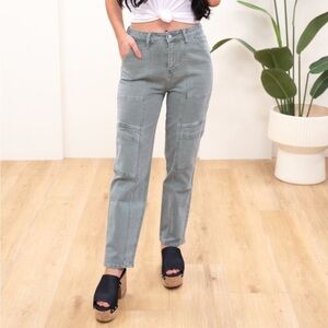 Mica Mom Jeans size 7/28